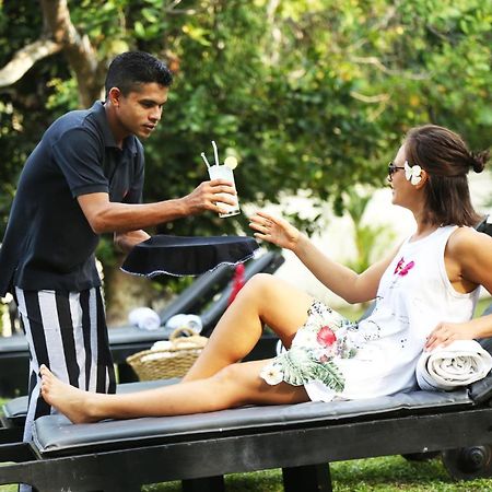 Good Karma Villa Bentota Bagian luar foto