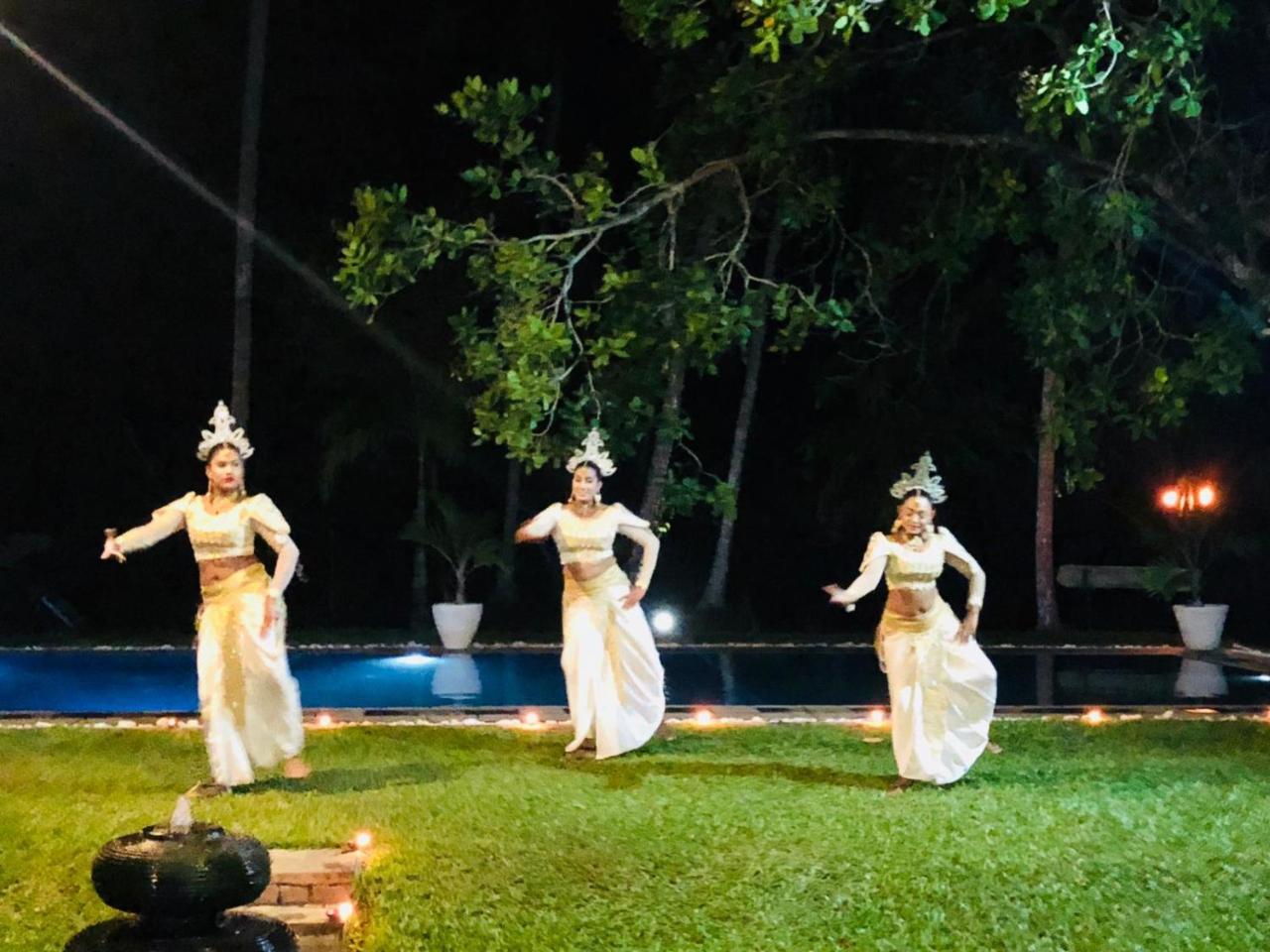 Good Karma Villa Bentota Bagian luar foto